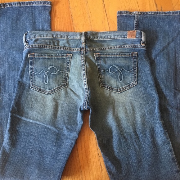 Guess Jeans - Picture 3 of 5